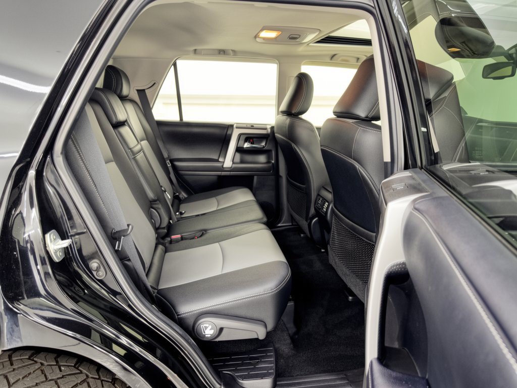 Used 2024 Toyota 4Runner SR5 Premium w/ Moonroof Package AWD/4WD image 29