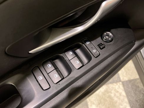 Used 2022 Hyundai Tucson SE image 29