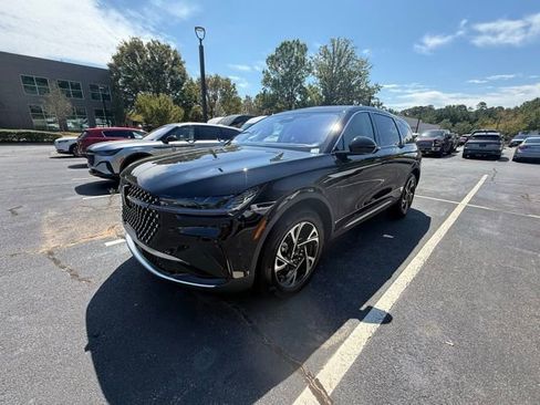 New 2025 Lincoln Nautilus Premier image 2