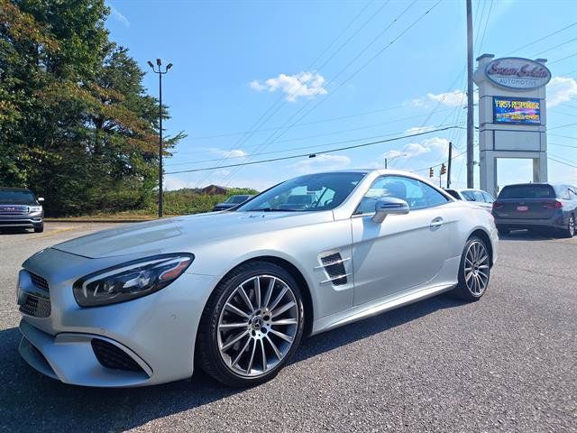 Used 2018 Mercedes-Benz SL 550 image 1