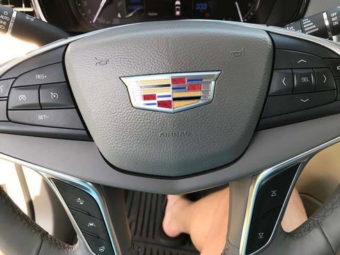 Used 2017 Cadillac XT5 Premium Luxury w/ Driver Assist Package image 22