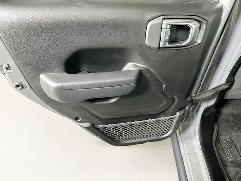Used 2023 Jeep Wrangler Unlimited w/ 8.4" Radio Group AWD/4WD image 25