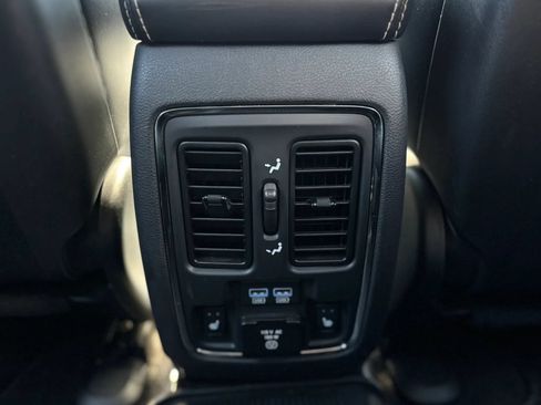 Used 2015 Jeep Grand Cherokee Limited AWD/4WD image 17