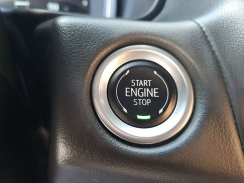 Used 2024 GMC Yukon SLT image 29