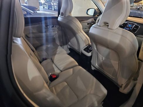 Certified 2025 Volvo XC90 T8 Plus w/ Protection Package Premier AWD/4WD image 8