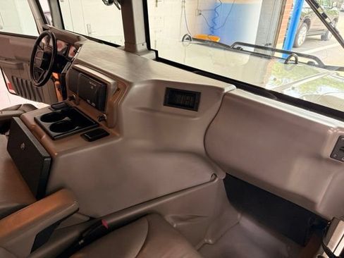 Used 2003 HUMMER H1 4-Door Wagon AWD/4WD image 25