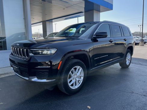 Used 2023 Jeep Grand Cherokee L Laredo image 1