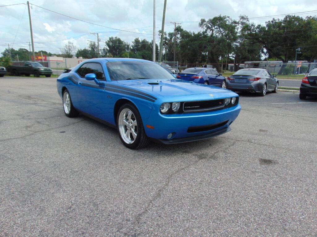Used 2009 Dodge Challenger R/T RWD image 1