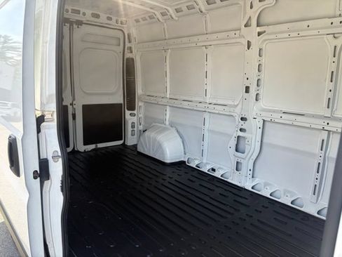 Used 2026 RAM ProMaster 2500 w/ Convenience Group FWD image 14