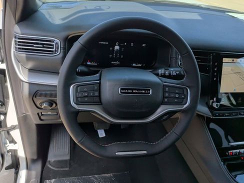 New 2026 Jeep Grand Wagoneer L 2WD w/ Premium Group I image 18