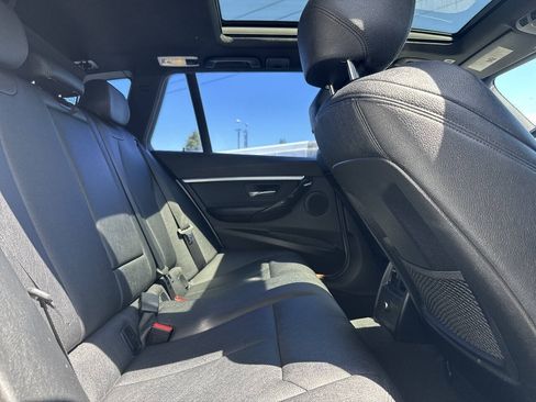 Used 2017 BMW 330i xDrive Wagon AWD/4WD image 18