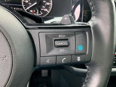 Used 2023 Nissan Pathfinder SL image 23