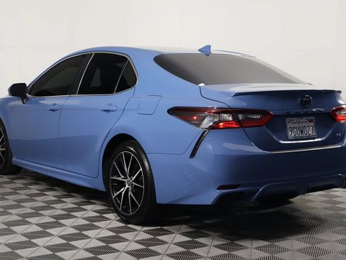 Used 2023 Toyota Camry SE FWD image 6