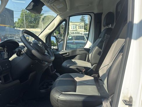 Used 2025 RAM ProMaster 2500 w/ Convenience Group FWD image 17