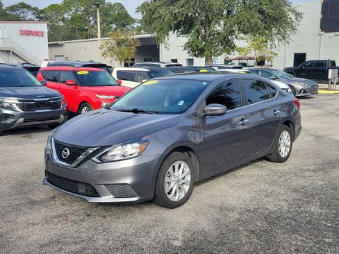 Used 2019 Nissan Sentra SV image 3
