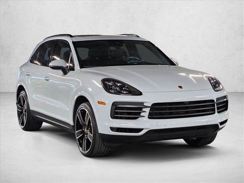 Used 2022 Porsche Cayenne Platinum Edition AWD/4WD image 3
