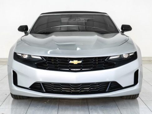 Used 2019 Chevrolet Camaro LT RWD image 3