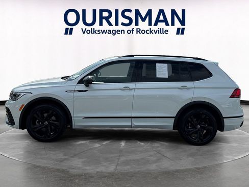 Used 2023 Volkswagen Tiguan SE R-Line FWD image 3
