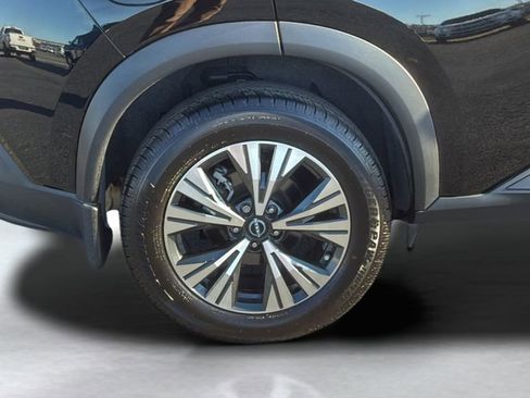 Used 2023 Nissan Rogue SV w/ SV Premium B Package image 17