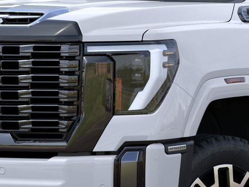 New 2026 GMC Sierra 2500 Denali Ultimate AWD/4WD image 10