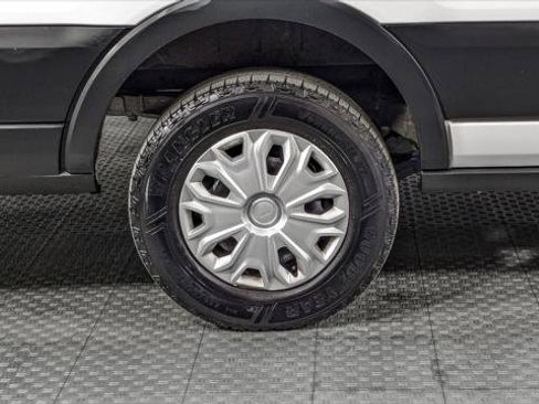 Used 2022 Ford E-Transit 148 High Roof Extended RWD image 26