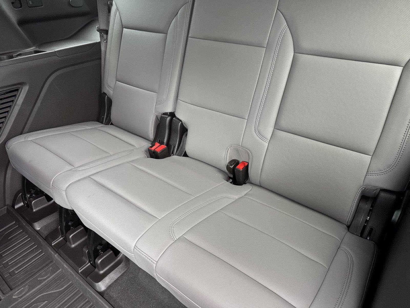 Used 2025 GMC Yukon Elevation AWD/4WD image 34
