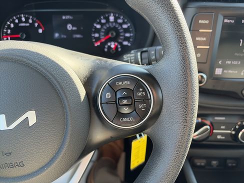 Used 2022 Kia Soul LX FWD image 17