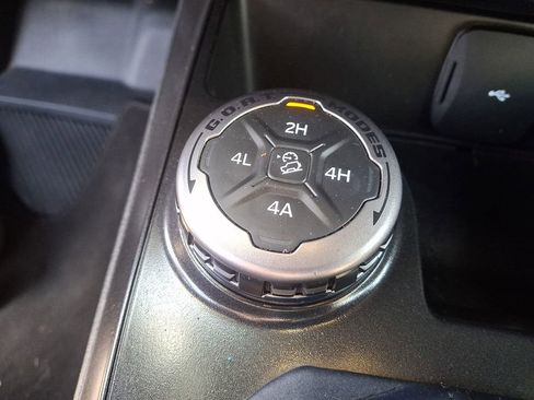 Used 2021 Ford Bronco Badlands image 23