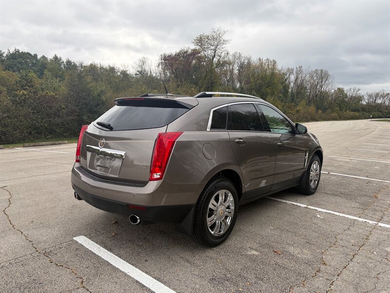 Used 2011 Cadillac SRX Luxury FWD image 5