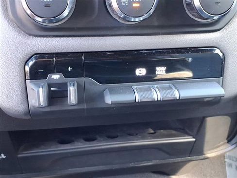 Used 2024 RAM 3500 Big Horn image 12