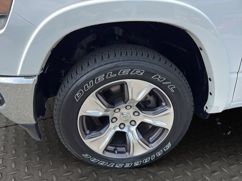 Used 2022 RAM 1500 Laramie AWD/4WD image 14
