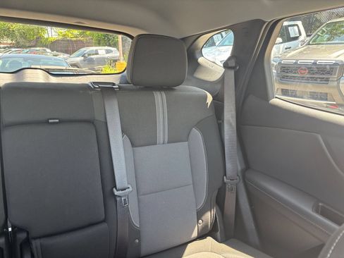 Used 2025 Chevrolet Blazer LT FWD image 27