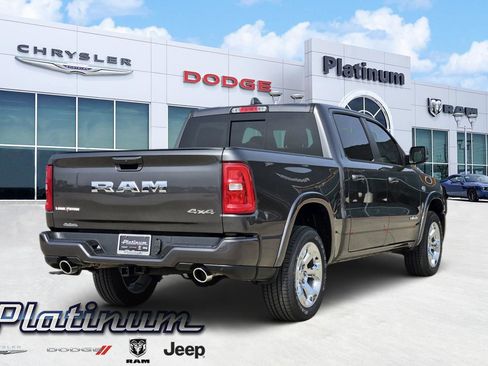 Used 2026 RAM 1500 4x4 Crew Cab image 5