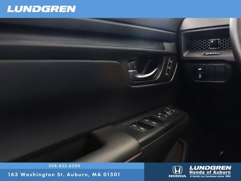Used 2025 Honda CR-V Sport-L image 32