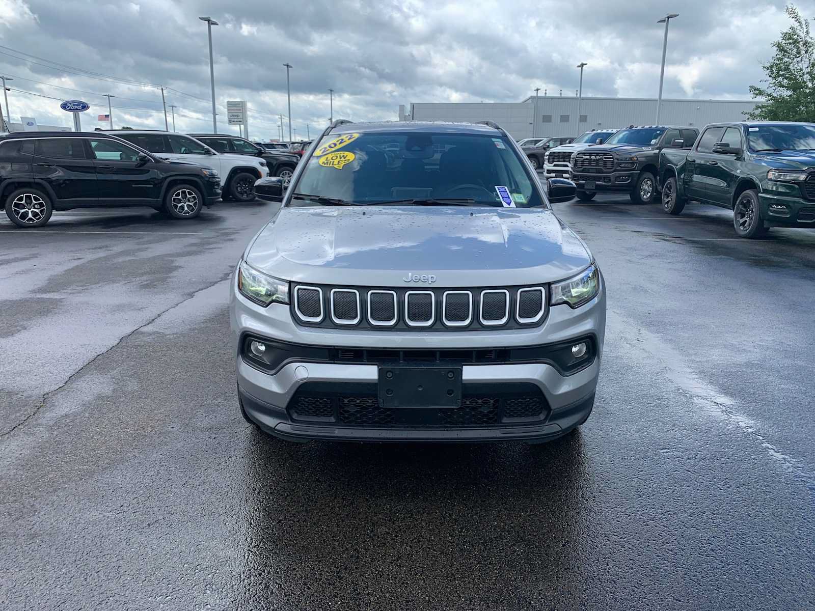 Used 2022 Jeep Compass Latitude w/ Convenience Group AWD/4WD image 8