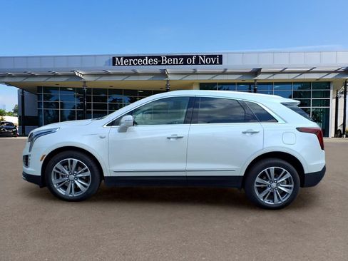Used 2021 Cadillac XT5 Premium Luxury w/ LPO, Floor Liner Package AWD/4WD image 2