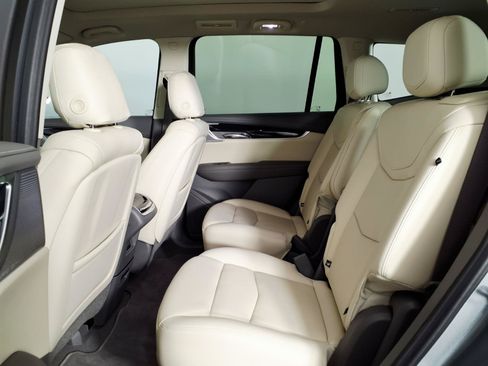 Certified 2024 Cadillac XT6 Premium Luxury w/ Technology Package FWD image 14