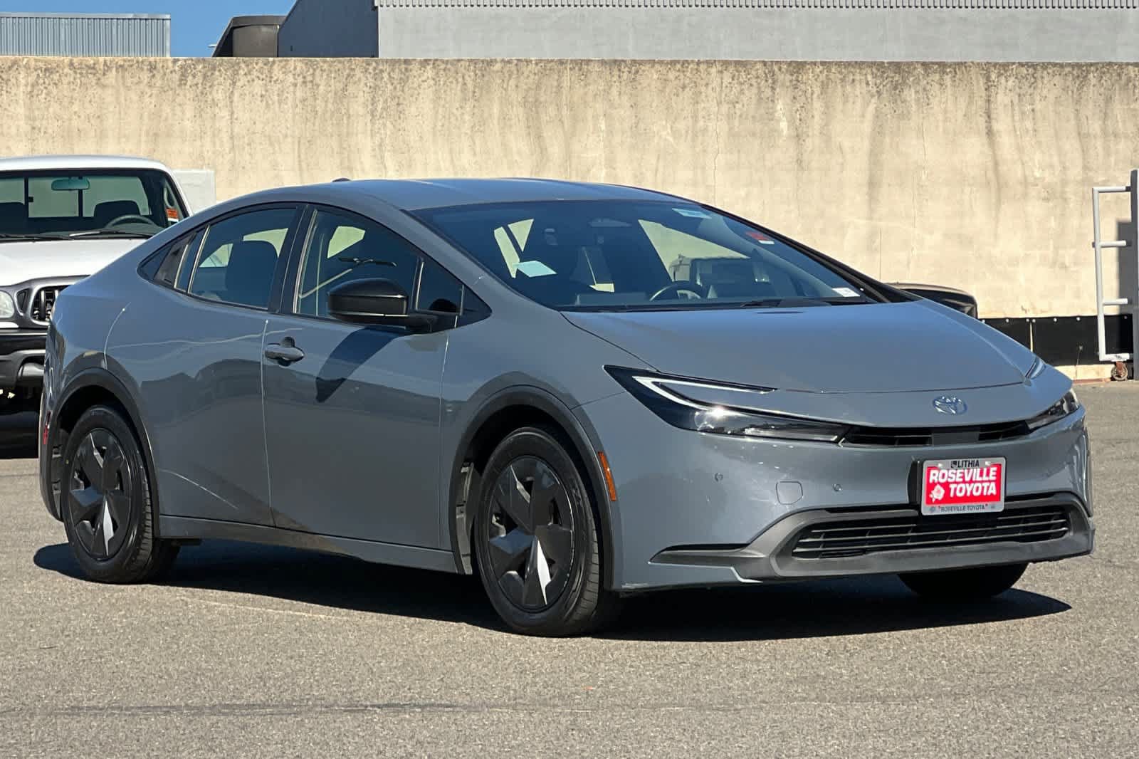Certified 2023 Toyota Prius LE FWD image 5