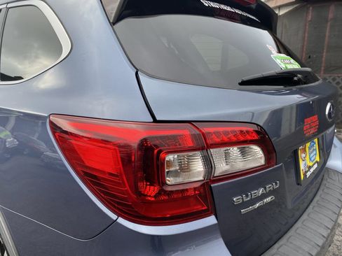 Used 2016 Subaru Outback 2.5i Limited image 25