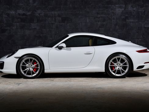 Used 2019 Porsche 911 Carrera S image 14