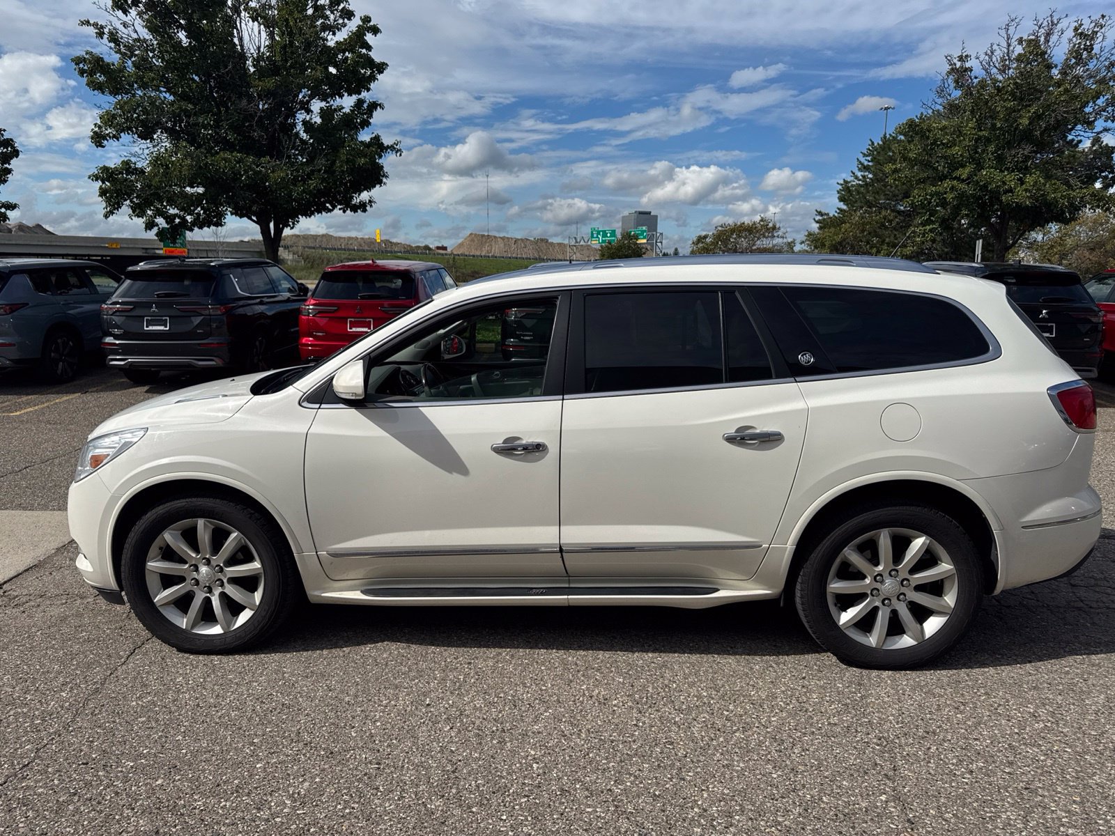 Used 2014 Buick Enclave Leather w/ Trailering Provision Package AWD/4WD image 3