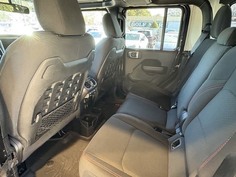 Used 2020 Jeep Gladiator Rubicon image 23