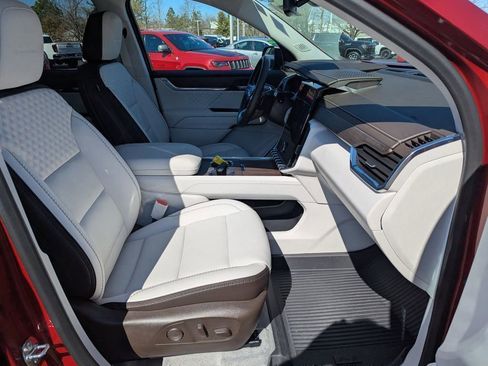 Used 2025 GMC Acadia Denali w/ LPO, Floor Liner Package image 20