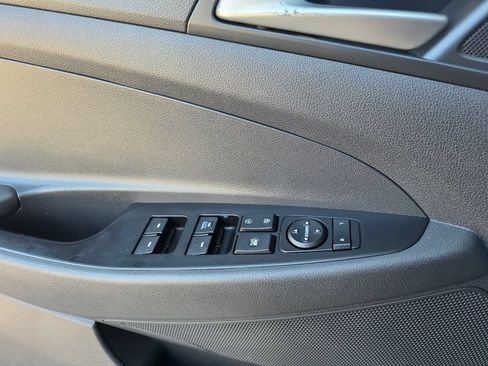 Used 2019 Hyundai Tucson SE FWD image 15
