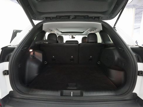 Used 2020 Jeep Cherokee Limited image 10