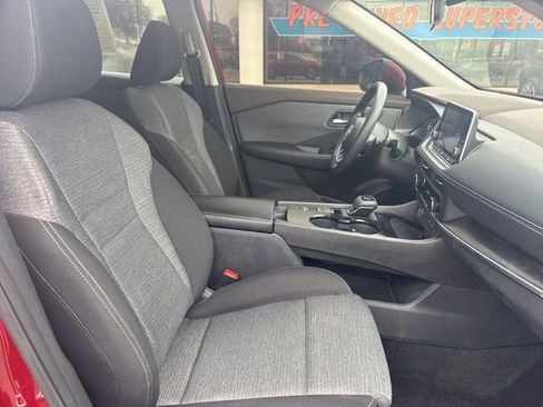 Used 2023 Nissan Rogue SV image 14