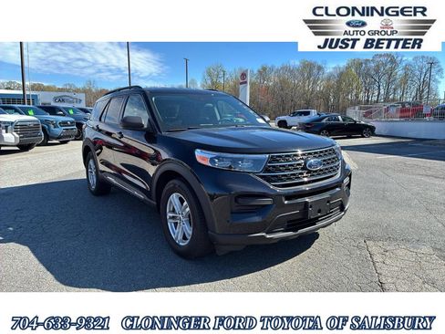 Used 2023 Ford Explorer XLT image 1