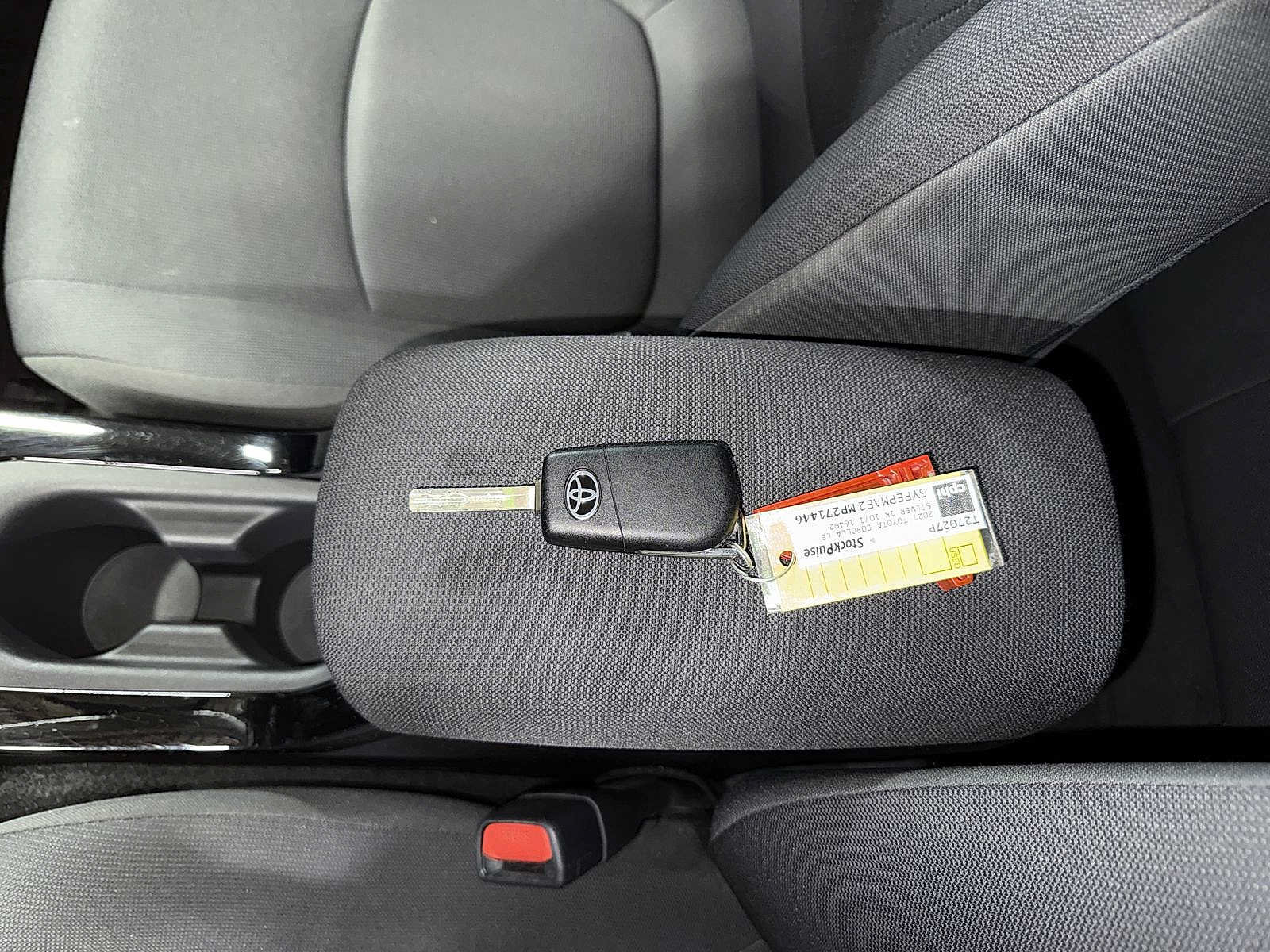 Certified 2021 Toyota Corolla LE FWD image 30
