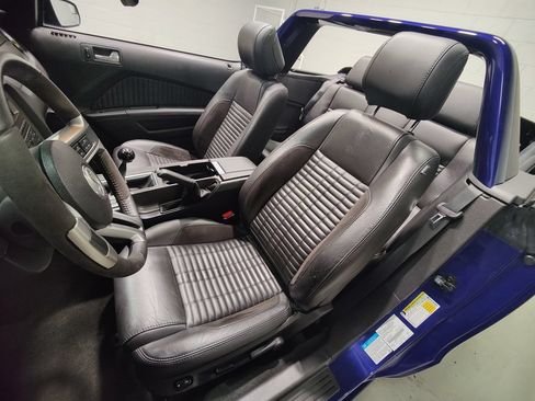 Used 2013 Ford Mustang Shelby GT500 RWD image 54