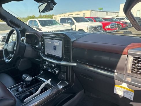 Used 2023 Ford F150 Lariat w/ Max Trailer Tow Package image 34